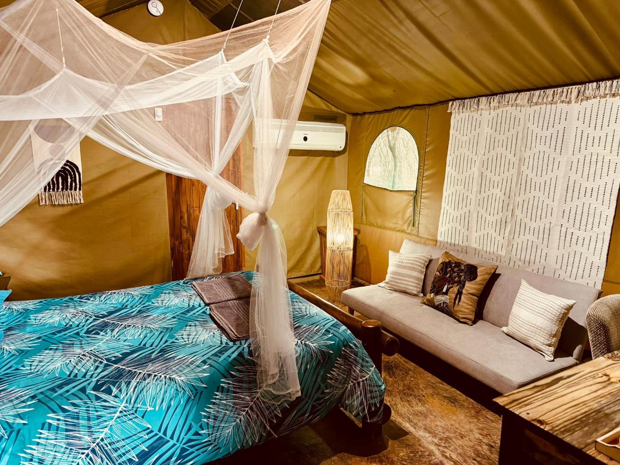 Nyala Luxury Safari Tents Campismo de Luxo Marloth Park